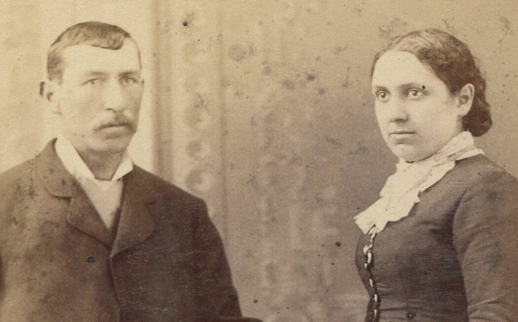 Vintage Cabinet Card Photo - Odd Couple: Why Do They Stay Together? Salem, Ohio;