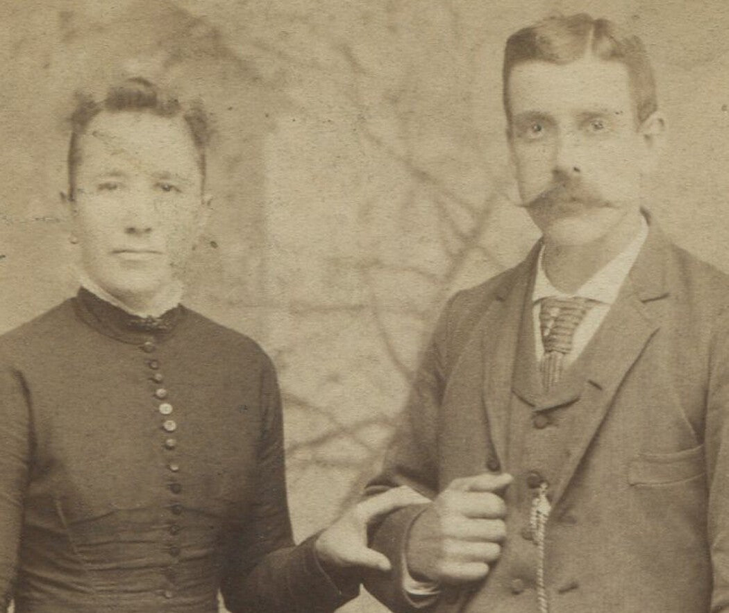 Vintage cabinet card photograph of loving couple in affectionate pose, Reading