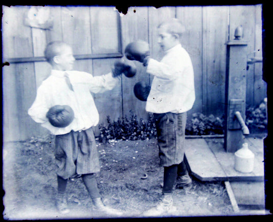 CHILDREN W/ BOXING GLOVES. 4X5 GLASS PLATE NEGATIVE.