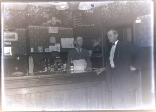 BARTENDER W/CUSTOMER AT BAR. 5X7 GLASS PLATE NEGATIVE.