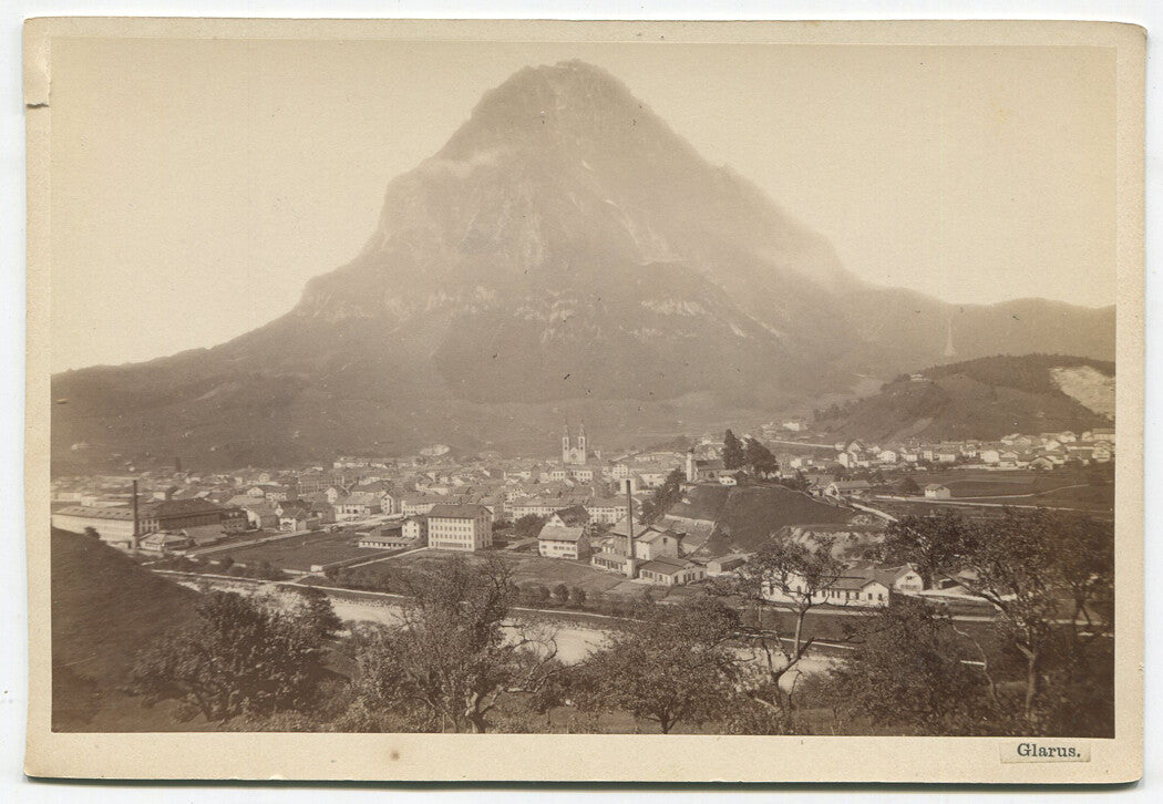 VILLAGE SCENE. GLARUS, SWITZERLAND. CABINET CARD.