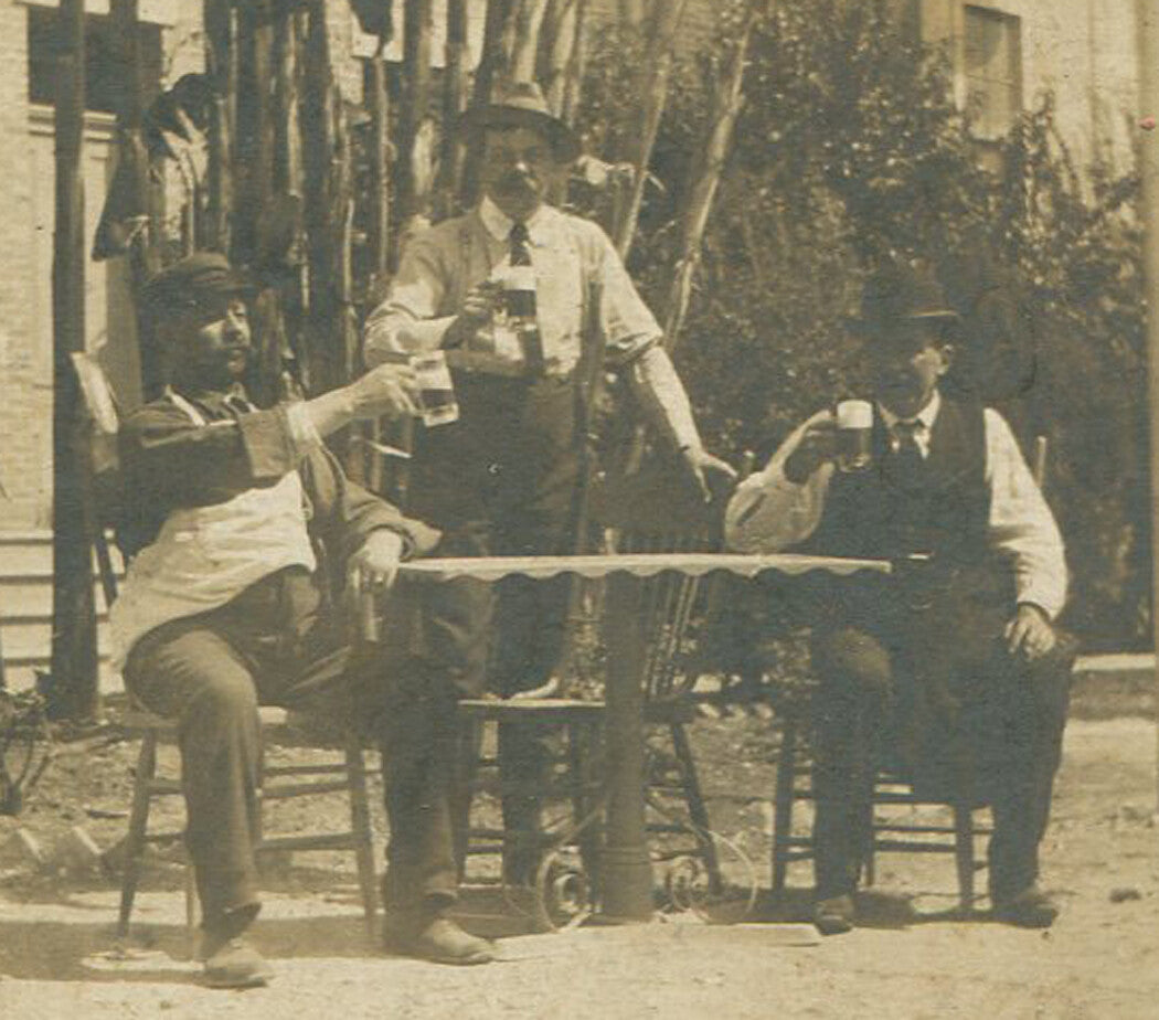 CHURCH AND MEN DRINKING BEER IN TOWN SQUARE. 1920s B/W 2 SET.