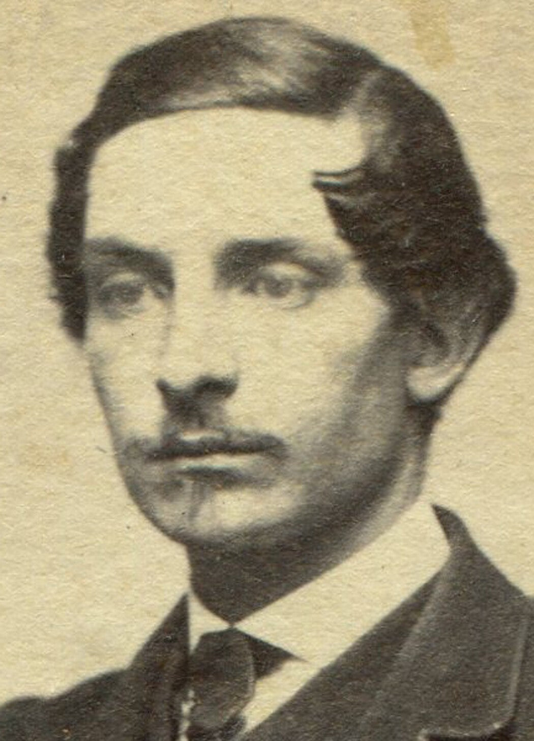 VERY ARTISTIC LOOKING MAN, MIDDLE GAZE. CDV.