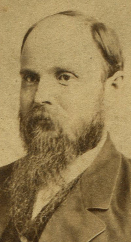 MAN POSED LIKE AN ARISTOCRAT W/ SORRY BEARD. CDV.