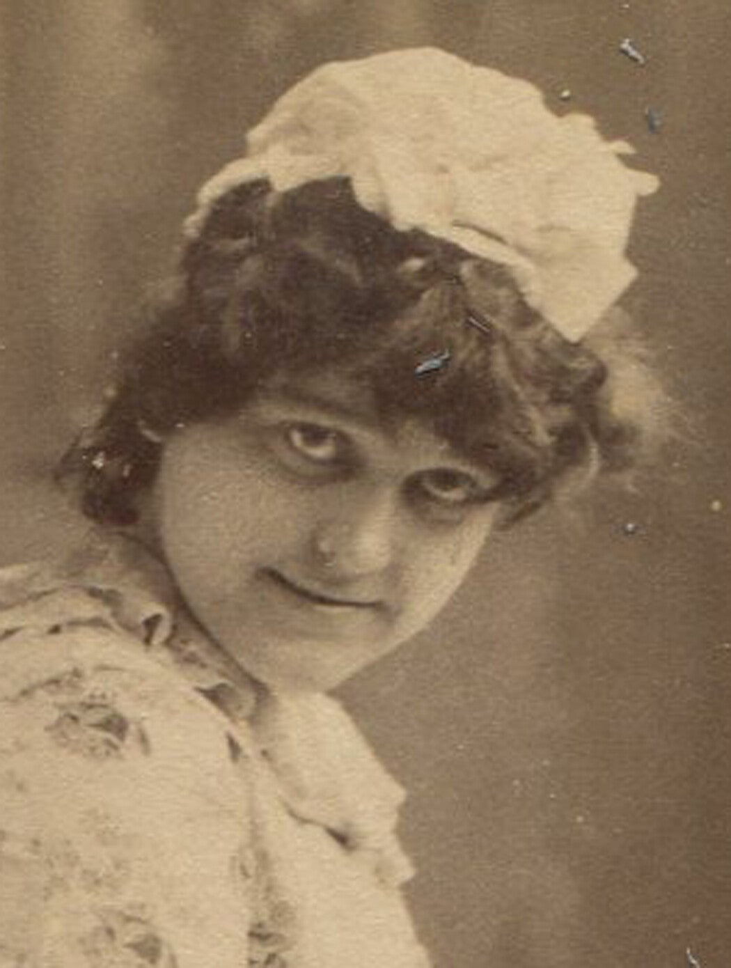 Vintage cabinet card photograph: Nanine Palmer, actress in costume, by Falk NY,