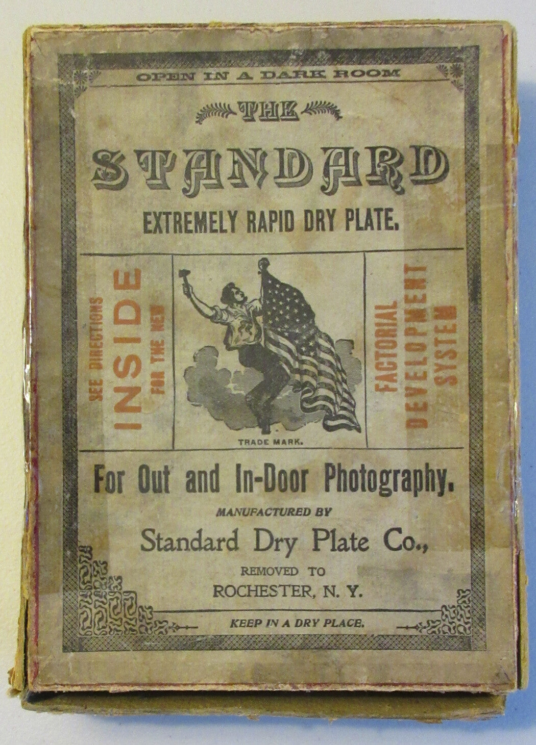 STANDARD DRY PLATE CO. GLASS PLATE BOX. EMPTY BOX, NO GLASS PLATE INCLUDED.