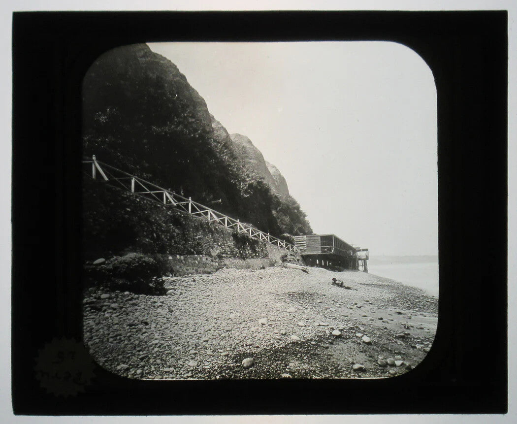 MIRAFLORES BATHS, LIMA, PERU. PHOTO ON GLASS.