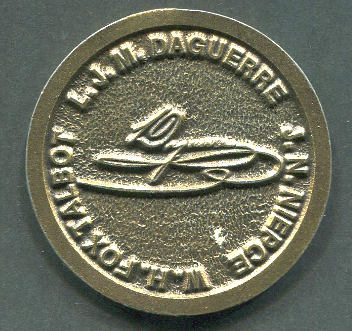 SQUICENTENNIAL OF PHOTOGRAPHY SOUVENIR BRASS METAL TOKEN. 1839-1898. 2in