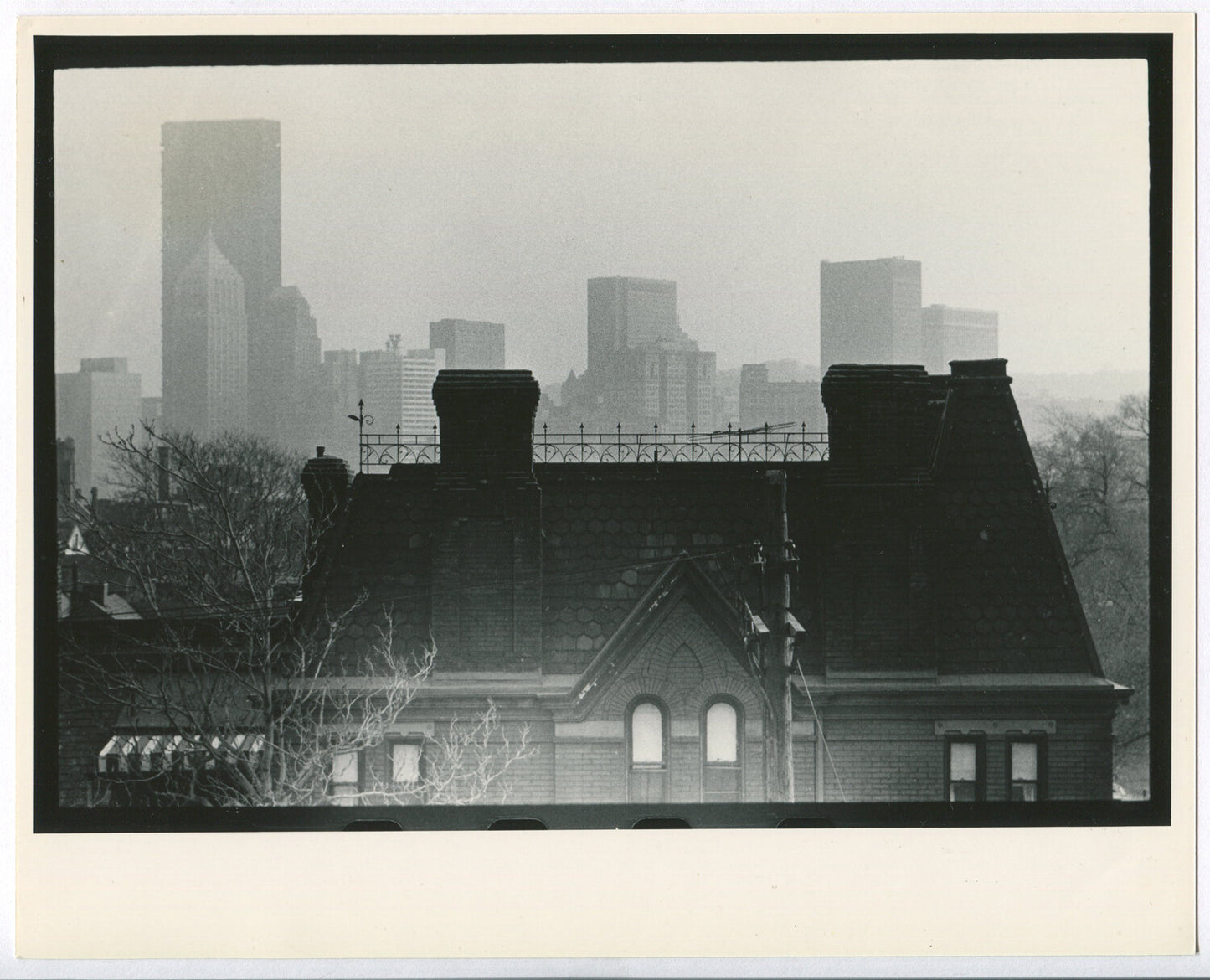 ROOF TOP W/PITTSBURGH SKYLINE IN BACKGROUND. CORNER NORTH AVE AT CEDAR AVE. 8X10