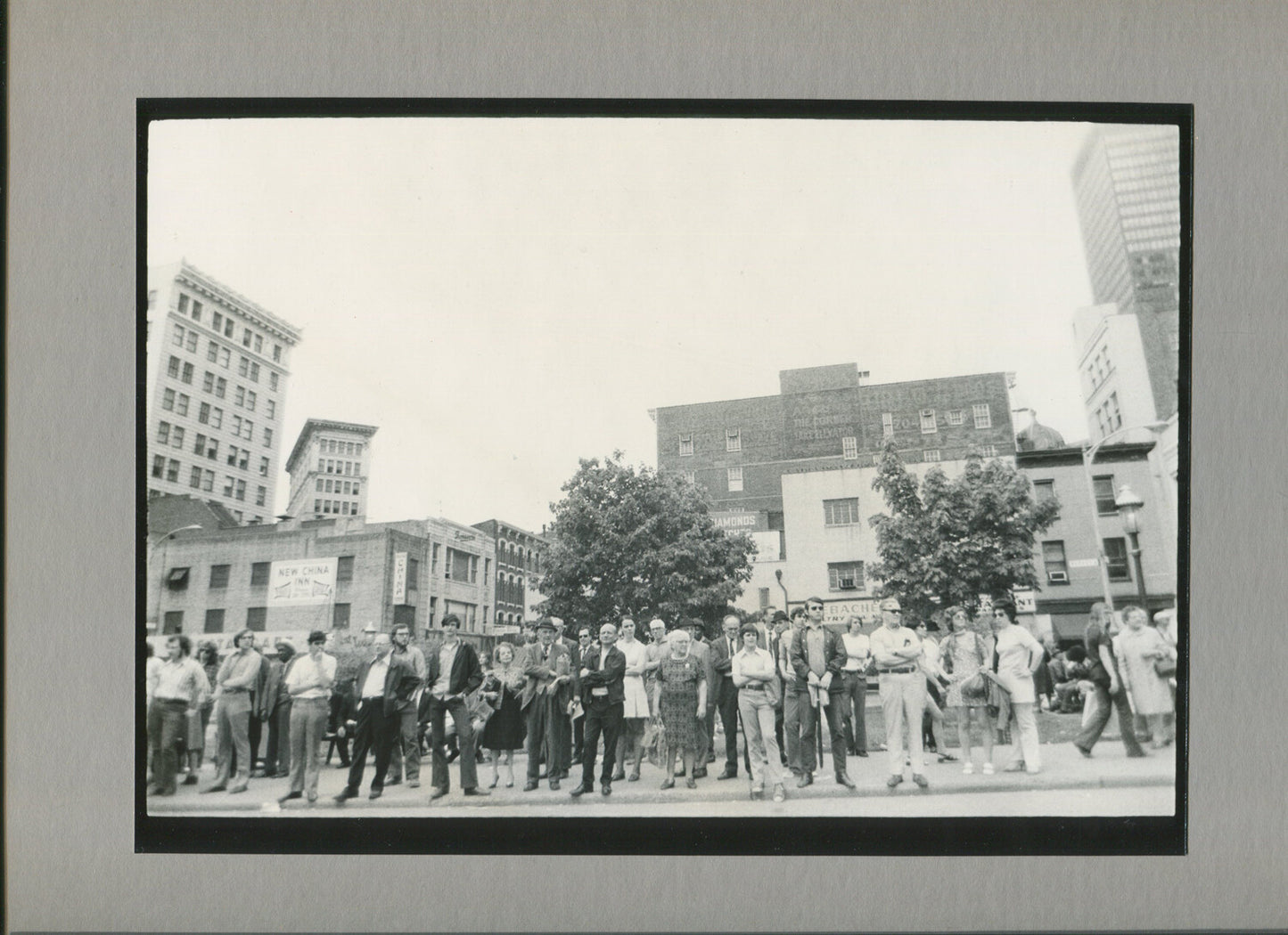 MARKET SQUARE, PGH, PA. PEOPLE WAITING, JUST WAITING. 1970s. 7X9.5 B&W