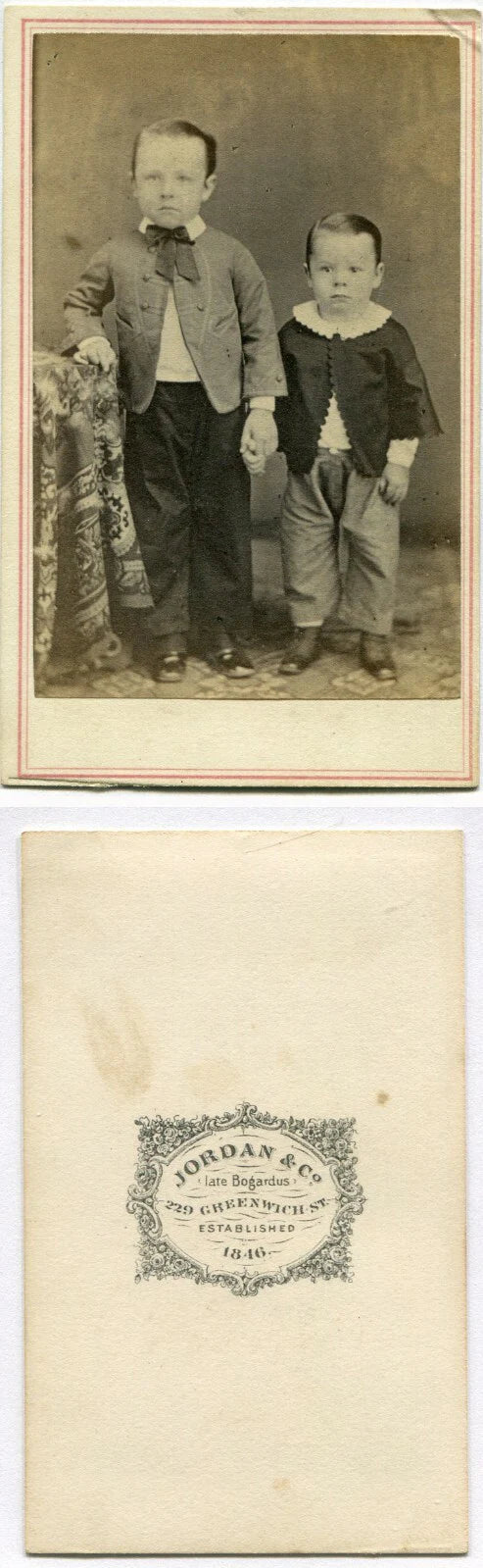 VERY YOUNG BROTHERS STANDING POSE, HOLDING HANDS. CIVIL WAR ERA CDV.