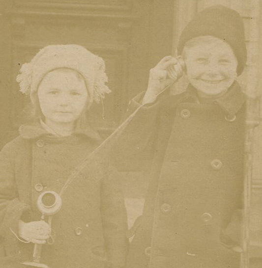 Vintage photo Children with Early Telephone on 5x3.5 card, 3x2 image,
