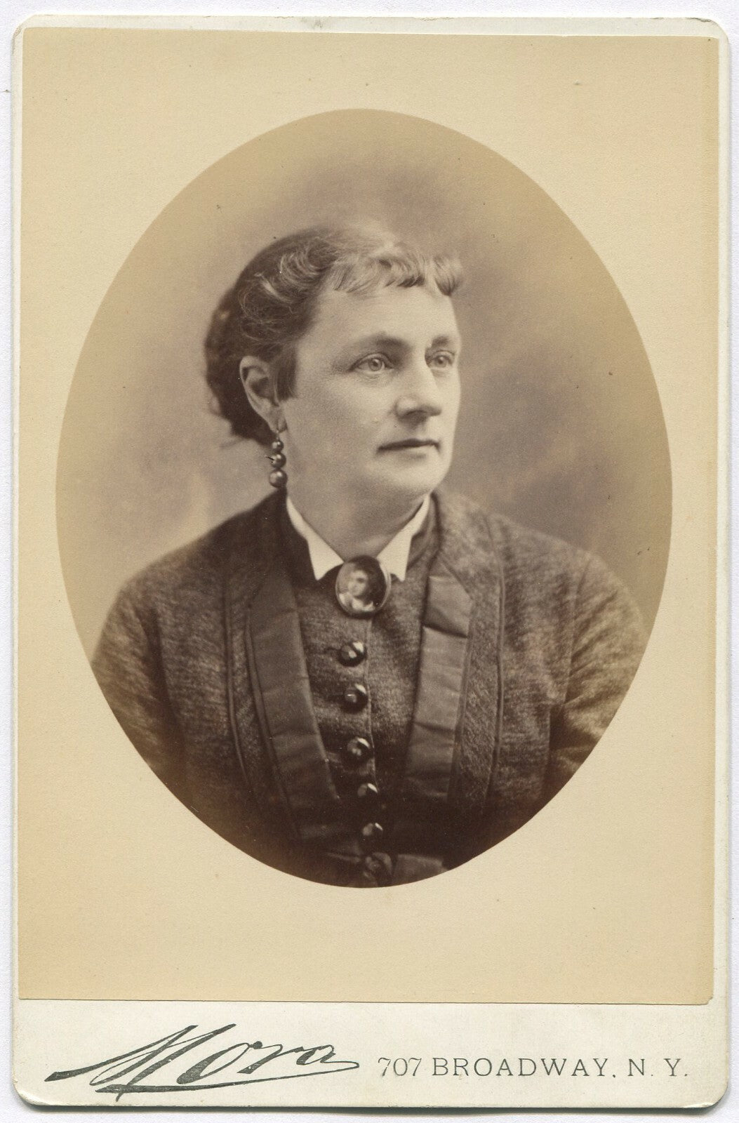 LOUISA TROUT HARWOOD ELDRIDGE, STAGE ACTRESS. CABINET CARD BY MORA, N.Y.