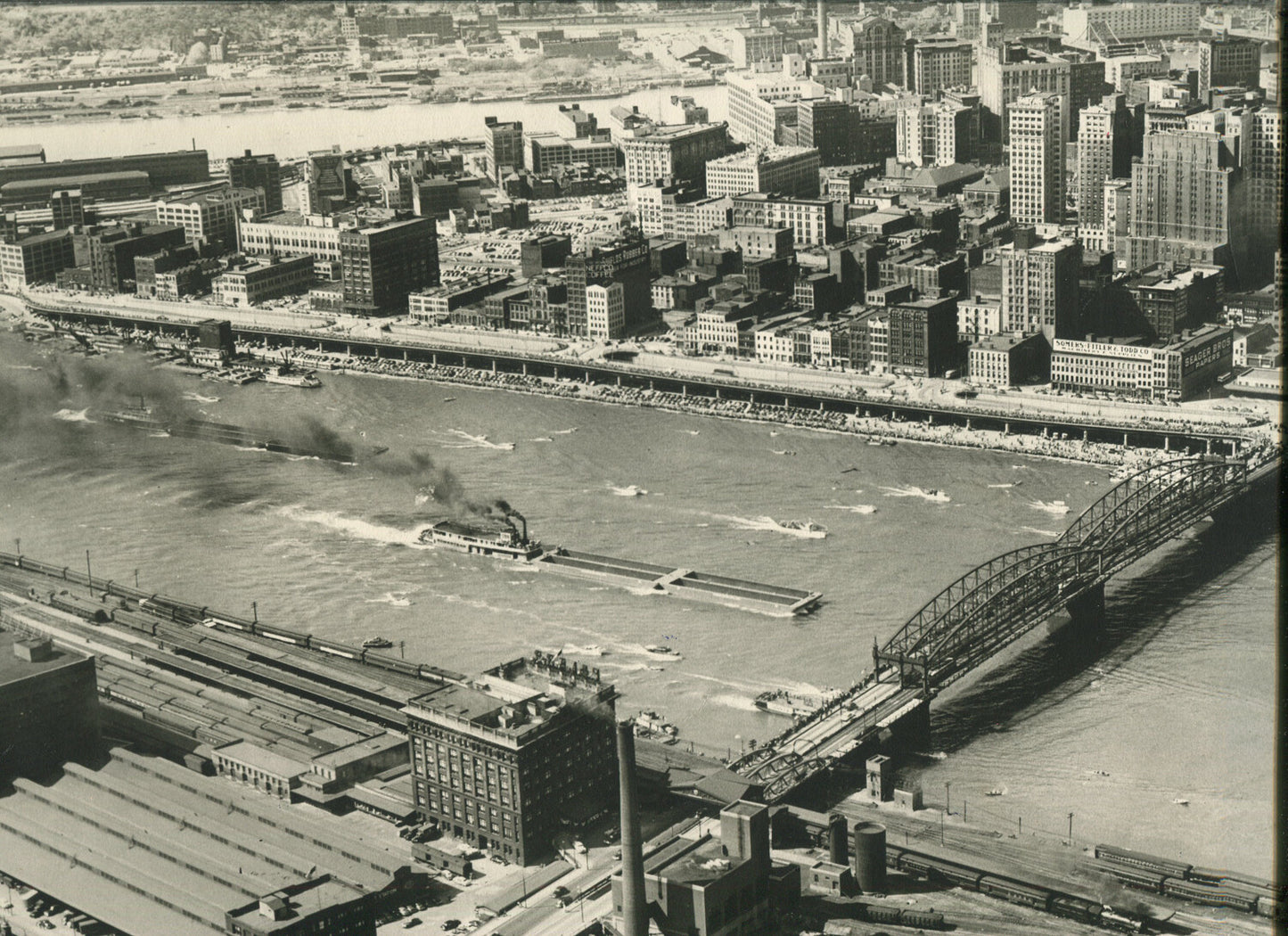SMITHFIELD BRIDGE, PGH. 11X14 AERIAL VIEW/GERLACH & KASAK. B&W 1940-60.