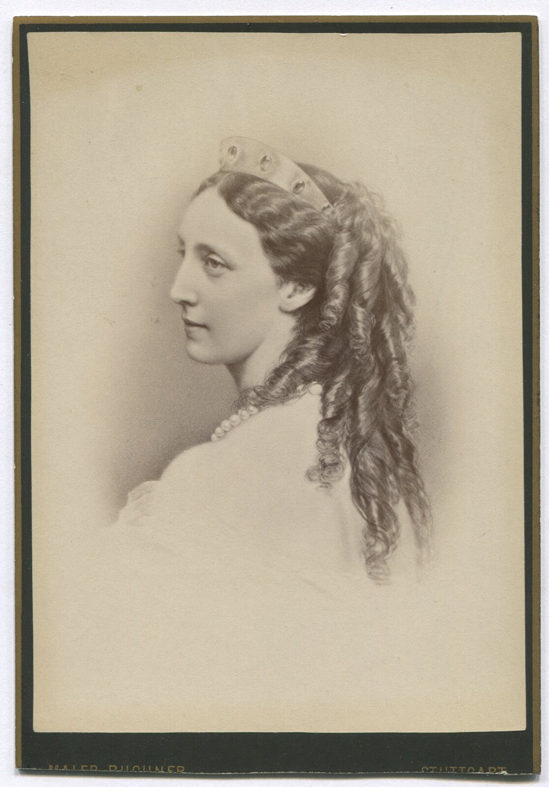 EUROPEAN ROYALTY. WOMAN IN CROWN, LONG RINGLET CURLS. CABINET CARD.