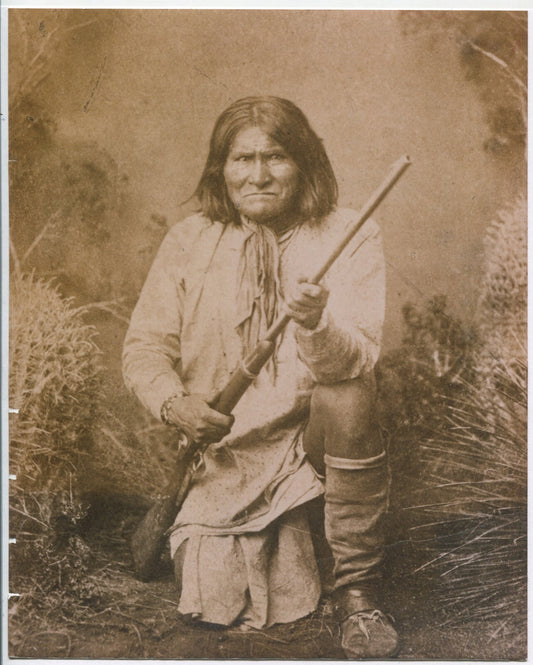 GERONIMO POSED WITH RIFLE. TONED 8X10 REPRINT