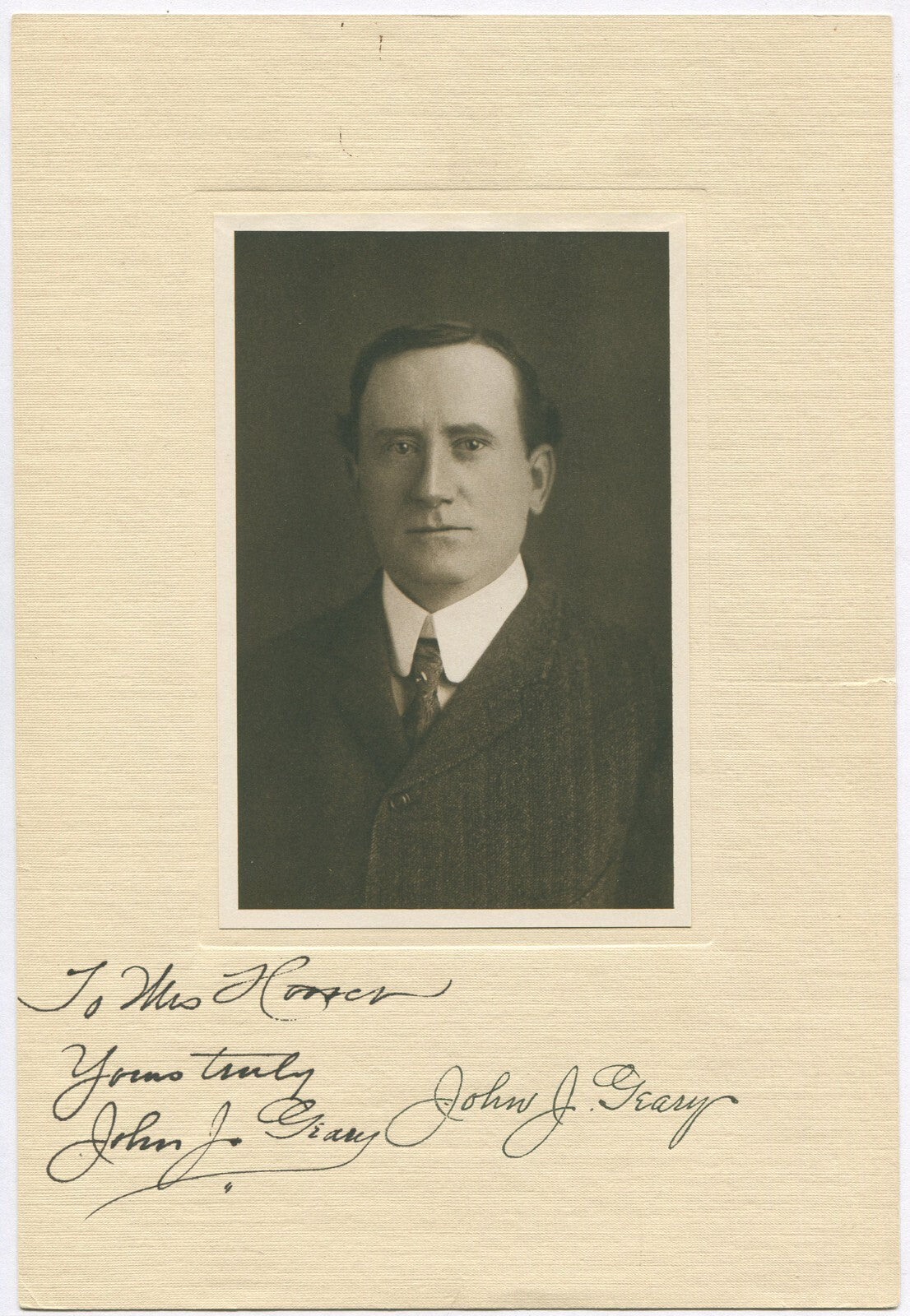 JOHN GEASY, ACTOR, SIGNED PHOTO TO MRS HOOVER TALENT AGENT. 5.75X3.75 PHOTO.