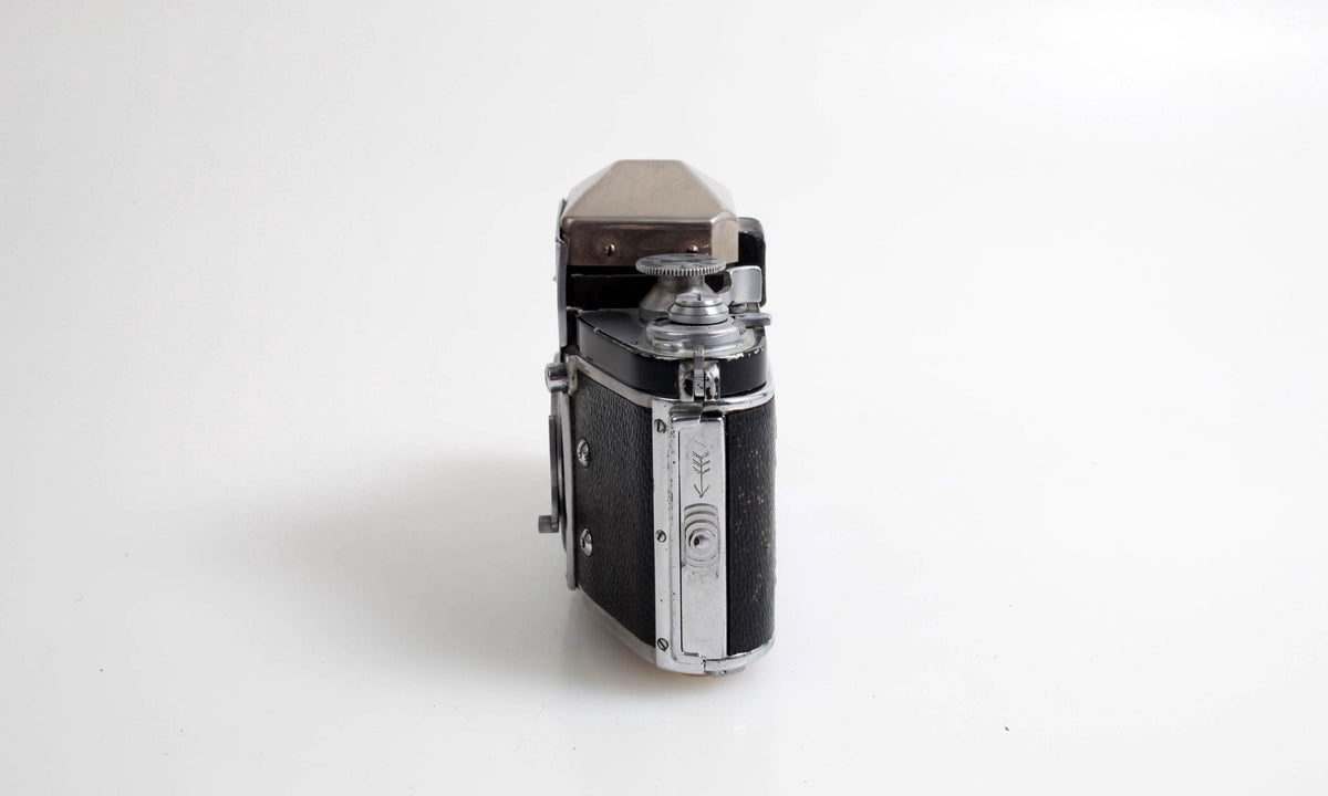 Rare Exakta V 35mm German SLR Film Camera Body SN