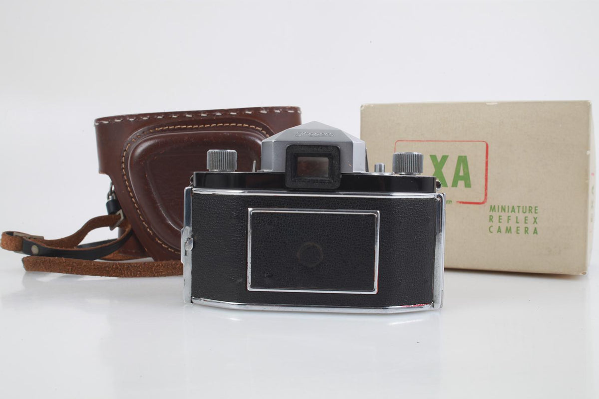 1952 EXAKTA 35mm Miniature Reflex Camera