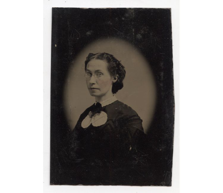 PRETTY LADY TINTED VIGNETTE UNUSUAL TINTYPE