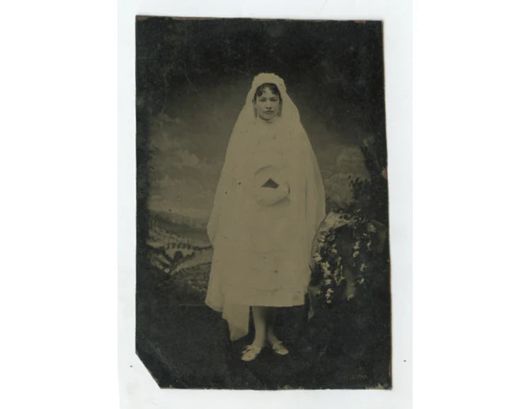TINTYPE STUDIO PORTRAIT BRIDE? YOUNG LADY IN WHITE DRESS/GLOVES/BIBLE