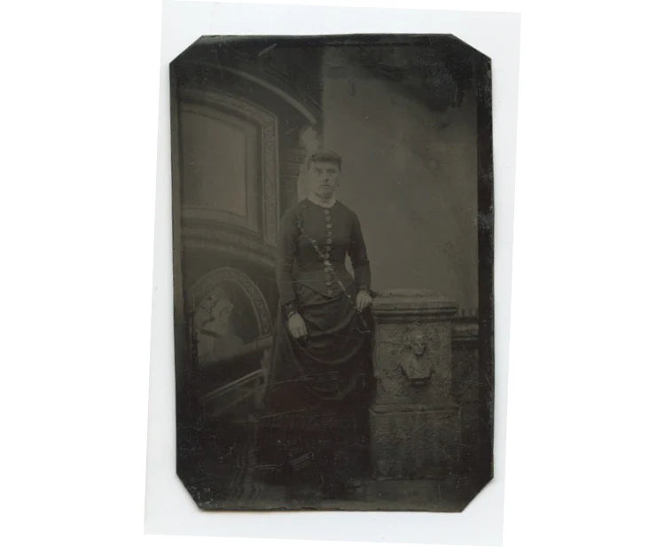 TINTYPE STUDIO PORTRAIT - YOUNG LADY IN GREAT DARK DRESS