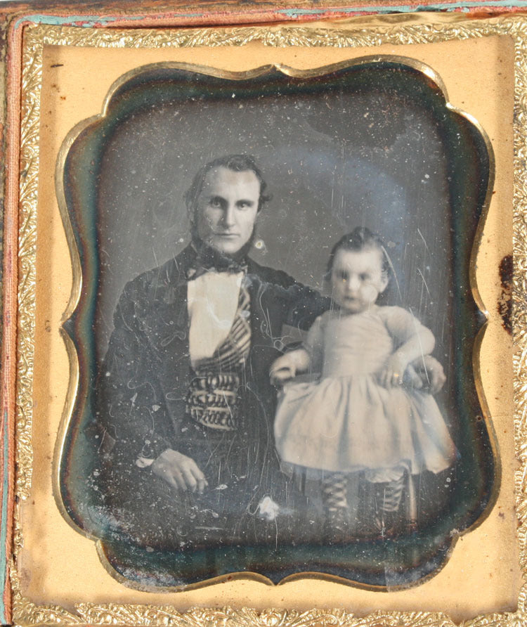 DAGUERREOTYPE FATHER AND YOUNG DAUGHTER. 1/6TH PLATE HALF CASE.