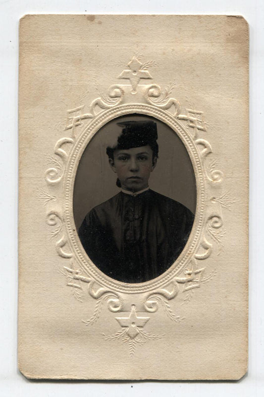 TINTYPE YOUNG WOMAN, VERY UNFASHIONABLE HAT, TINTED CHEEKS.