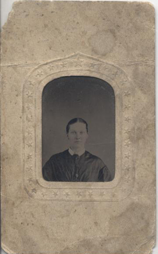 SHARP TINTYPE PORTRAIT OF BEAUTIFUL YOUNG WOMAN