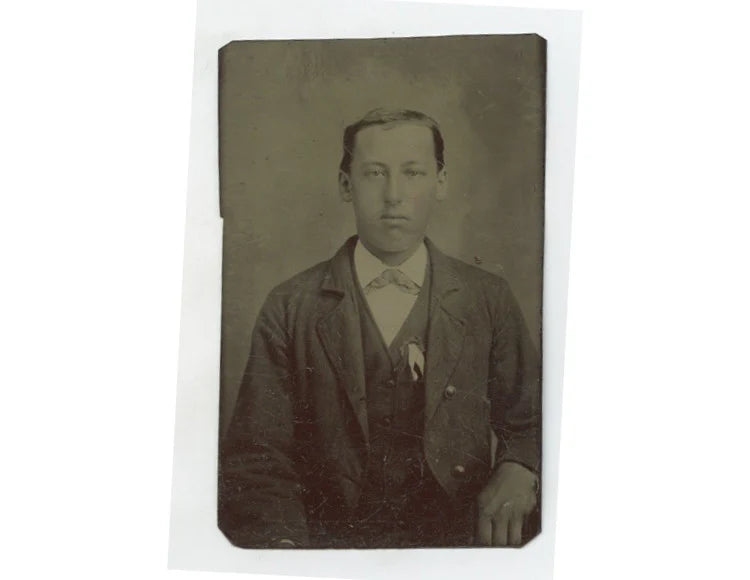 TINTYPE STUDIO PORTRAIT WELL-DRESSED MAN W/ RIBBON ON VEST, 1/6 PLATE