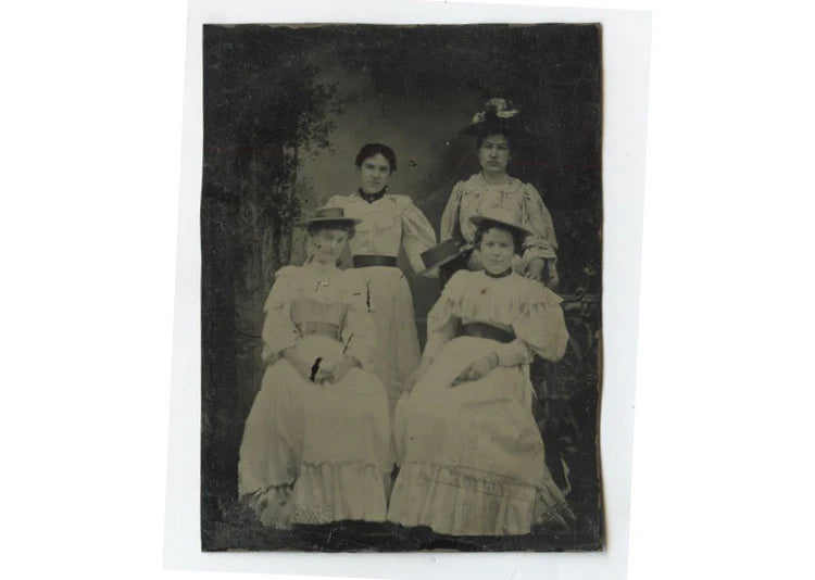 4 WELL-DRESSED LADIES, HATS + PRETTY DRESSES, TINTYPE STUDIO PORTRAIT 6TH PLATE