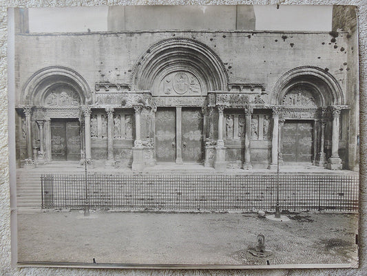 11.75X15.75" PHOTO GATED CATHEDRAL W/ RELIEF OF SAINTS + CHRIST ON CRUCIFIX