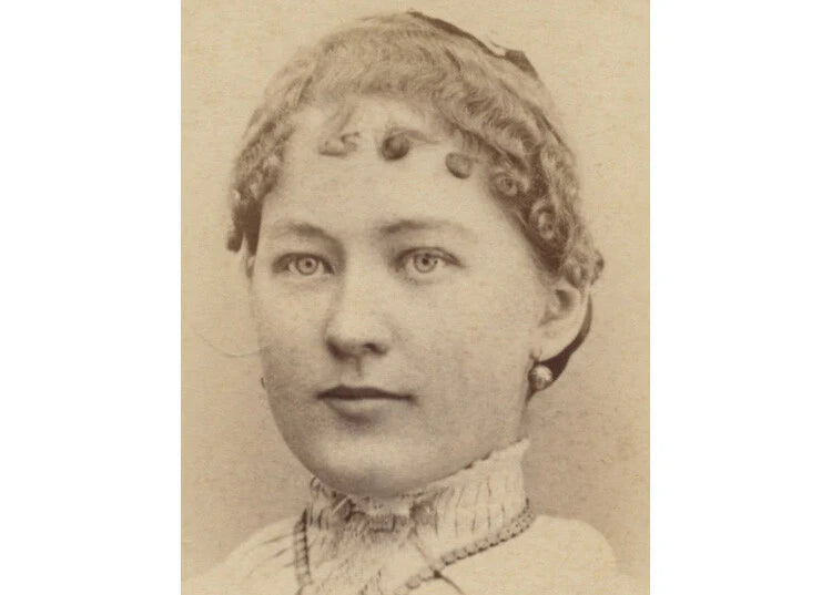 WINFIELD, KAN, CDV PHOTO BY RODOCKER, PORTRAIT OF PRETTY LADY
