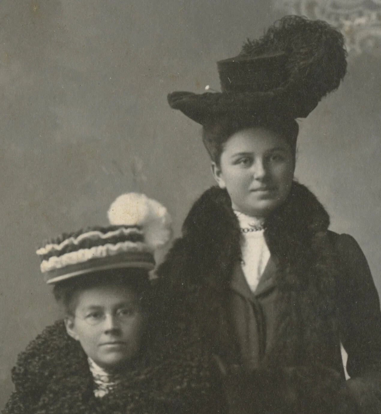 GREAT COATS + HATS, LADIES FROM CAMPBELLFORD, ONTARIO, PHOTO