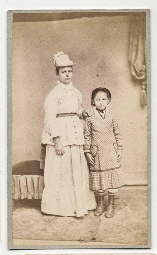 Antique 1800s CDV Photo: Mother and Daughter, Lancaster PA