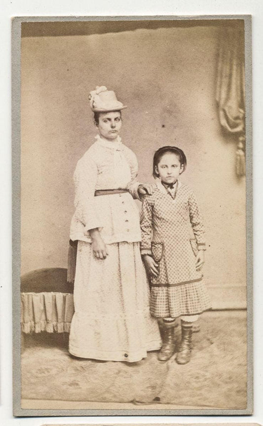 Antique 1800s CDV Photo: Mother and Daughter, Lancaster PA