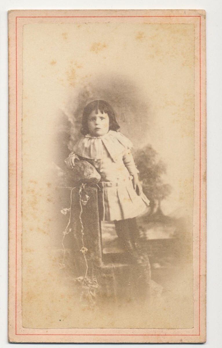 1800s CDV Photo: Little Girl, North Manchester Indiana