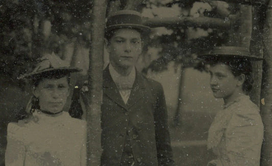 2 LADIES + MAN IDED ON BACK 1/6 PLATE TINTYPE