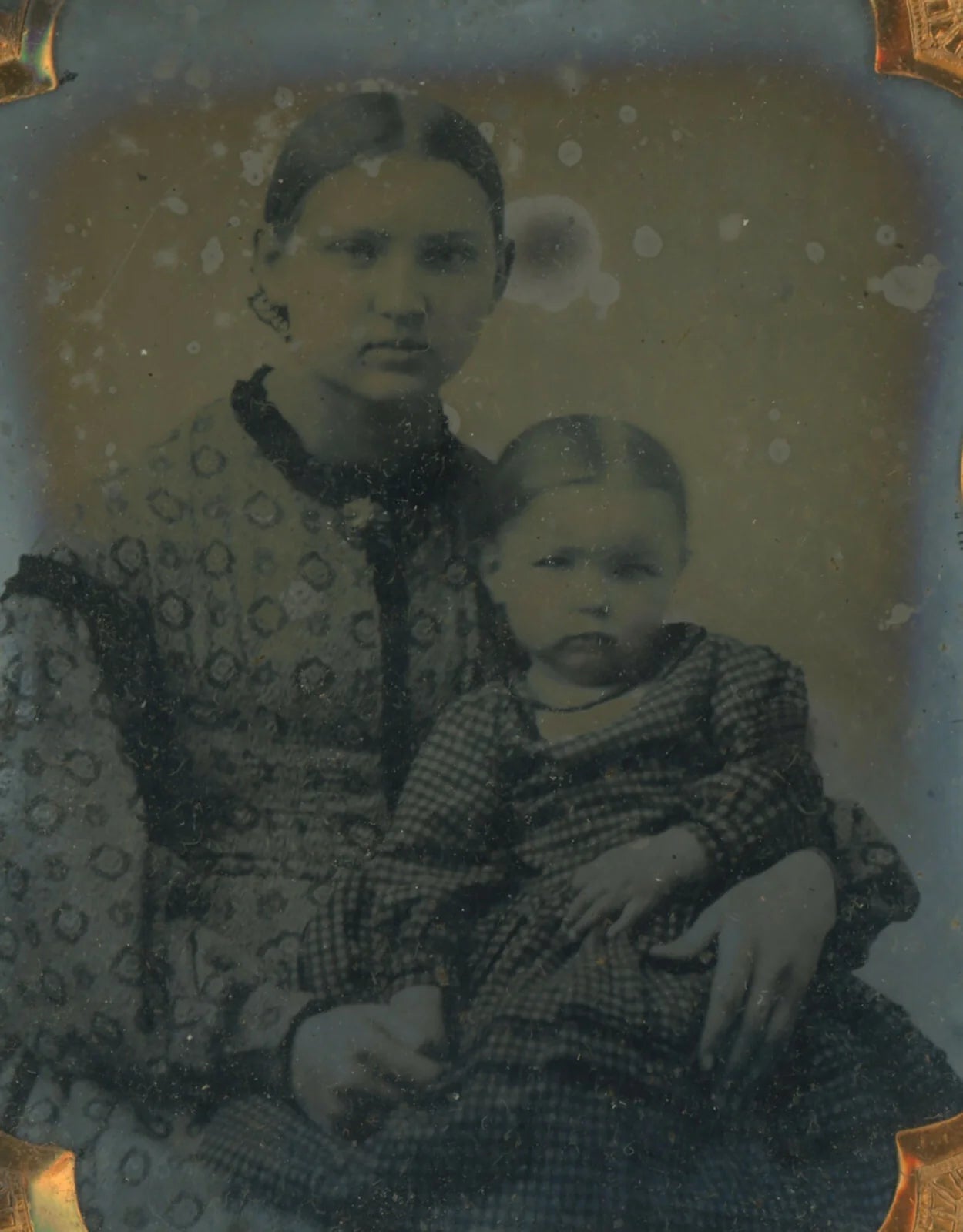 YOUNG MOTHER + CHILD AMBROTYPE