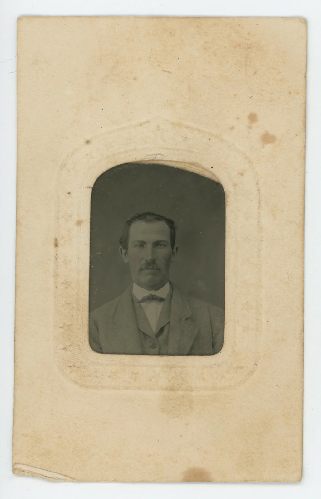 1/16 PLATE TINTYPE MAN W/ MUSTACHE & NICE SUIT