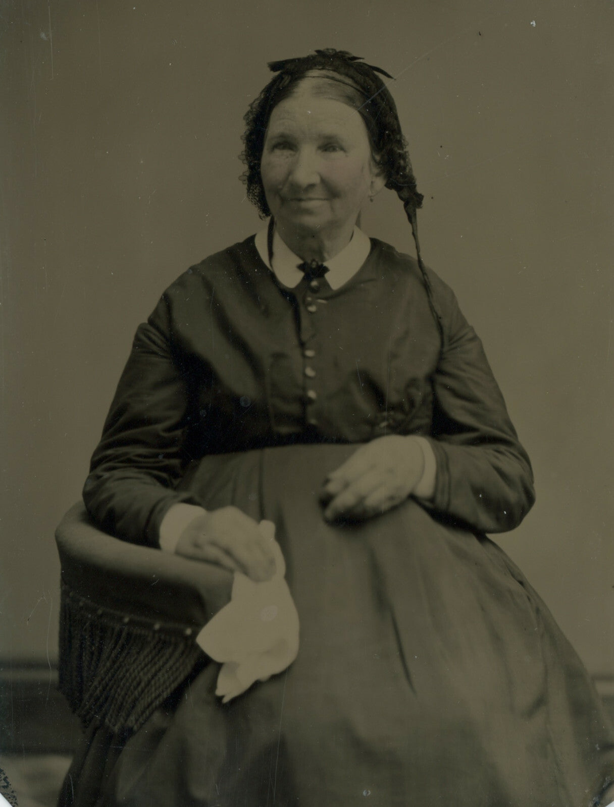 SMILING LADY RARE, 1/6 PLATE TINTYPE