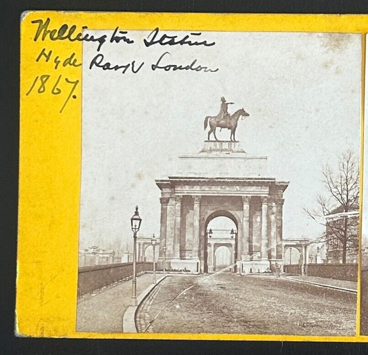 Vintage StereoView Card Wellington Gate Hyde Park London 1867 3.5x7in