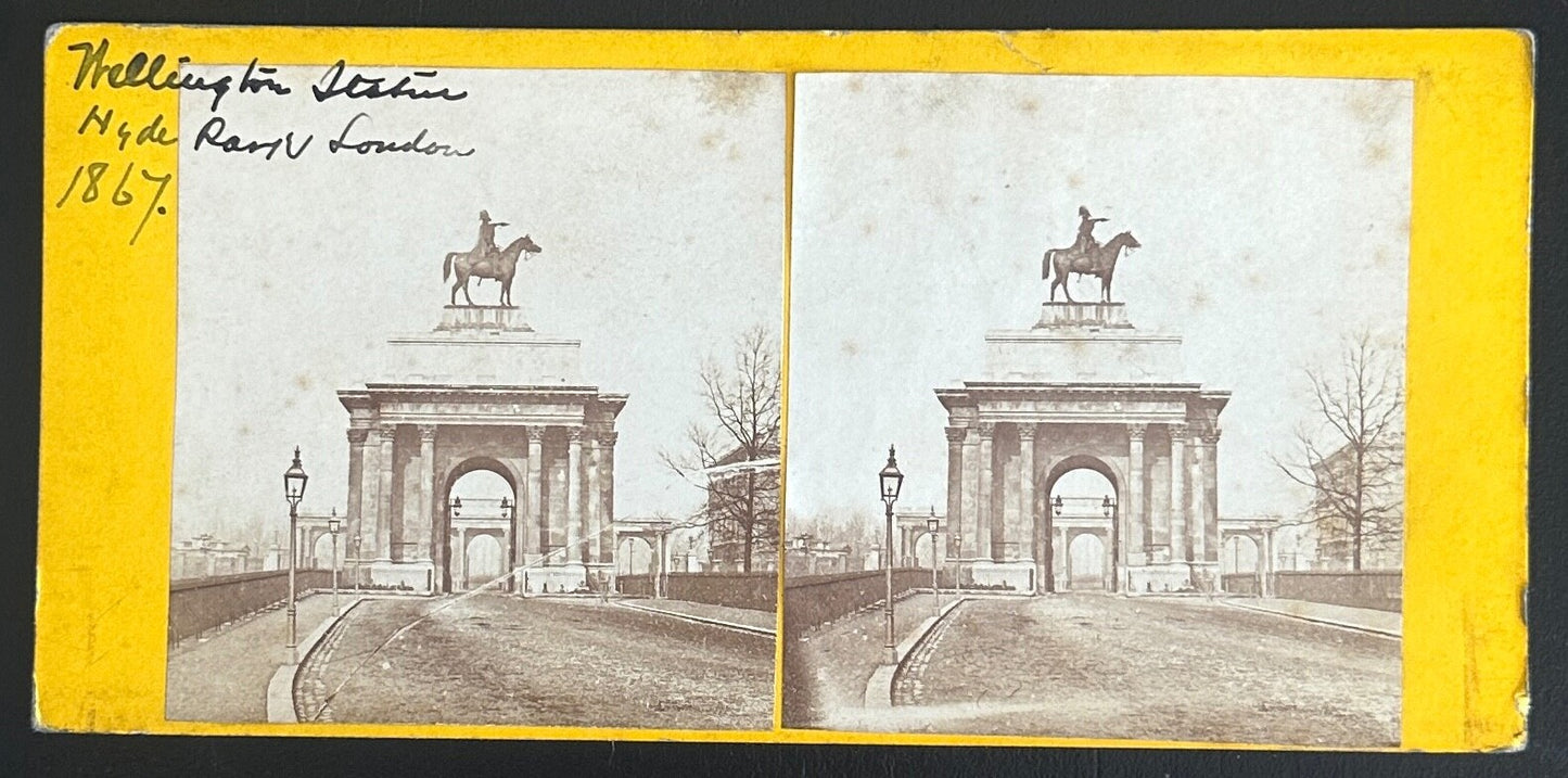 Vintage StereoView Card Wellington Gate Hyde Park London 1867 3.5x7in