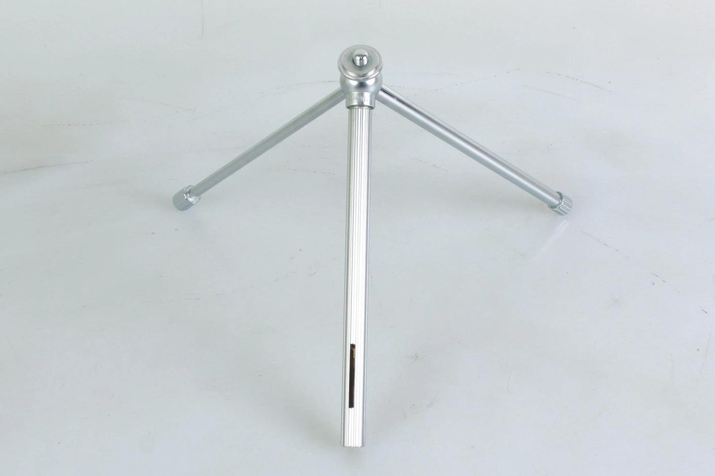Minox Metal Table Top Tripod 35gl/gt/cd/pl/al/pe/touring/el/mb w Leather Case