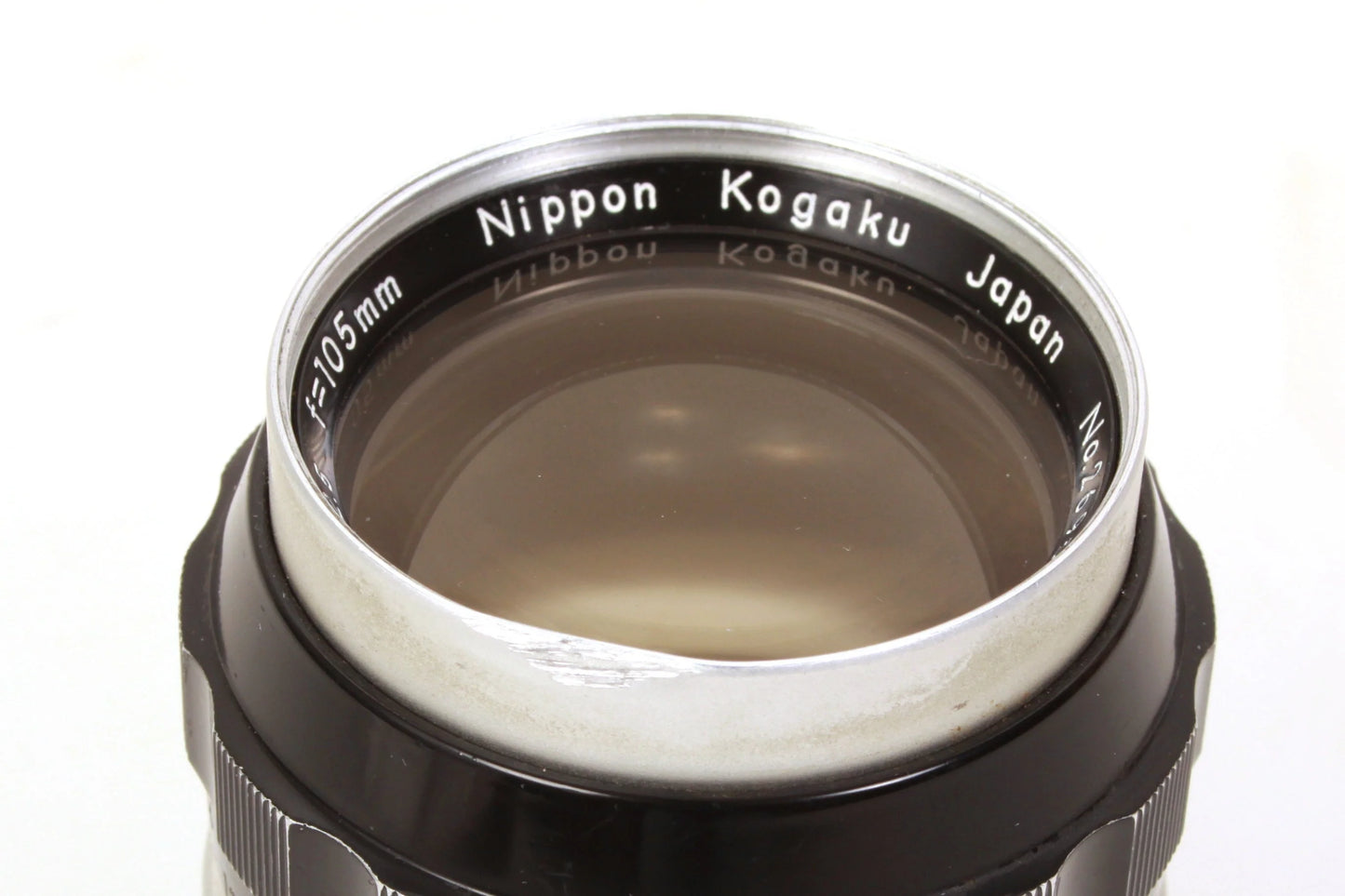 Nikon 105mm f2.5 Nippon Kogaku Auto Nikkor P Telephoto Lens w/ Front & Rear Caps