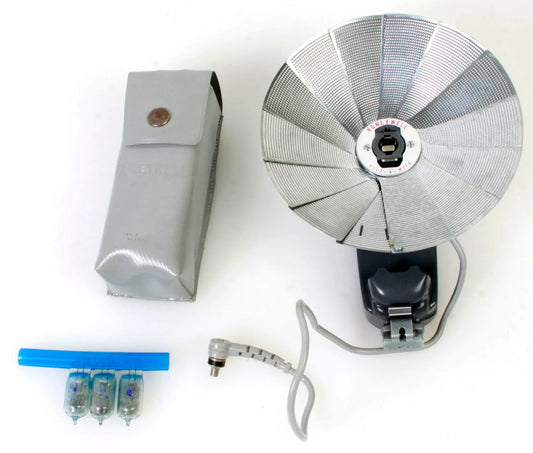 Art Deco Flash Bulb Fan Flash w/  Case