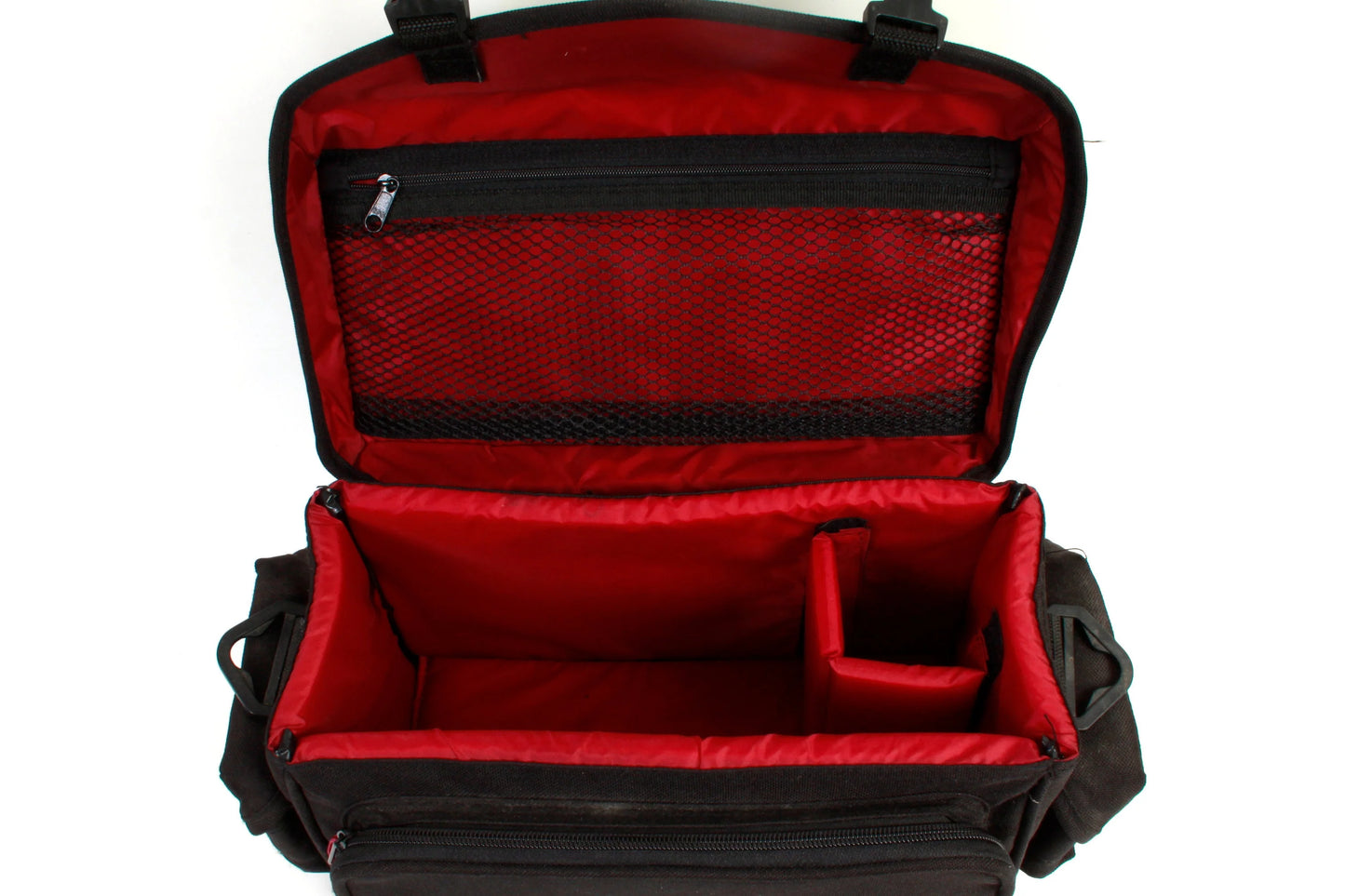Camera Bag 1970s - Black w/ Maroon Inside