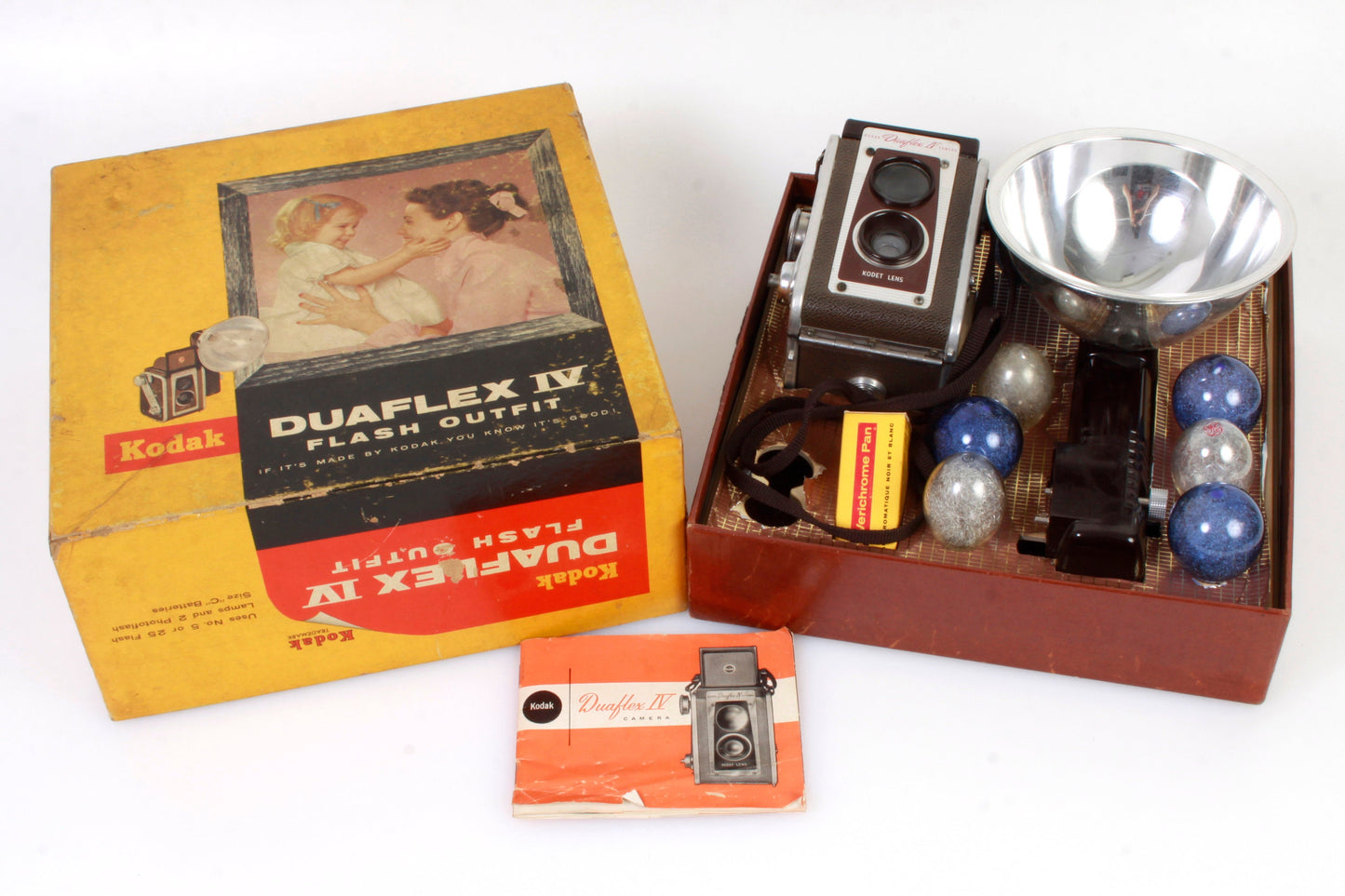 Vintage Kodak Twin Lens Camera & Flash Outfit in Box