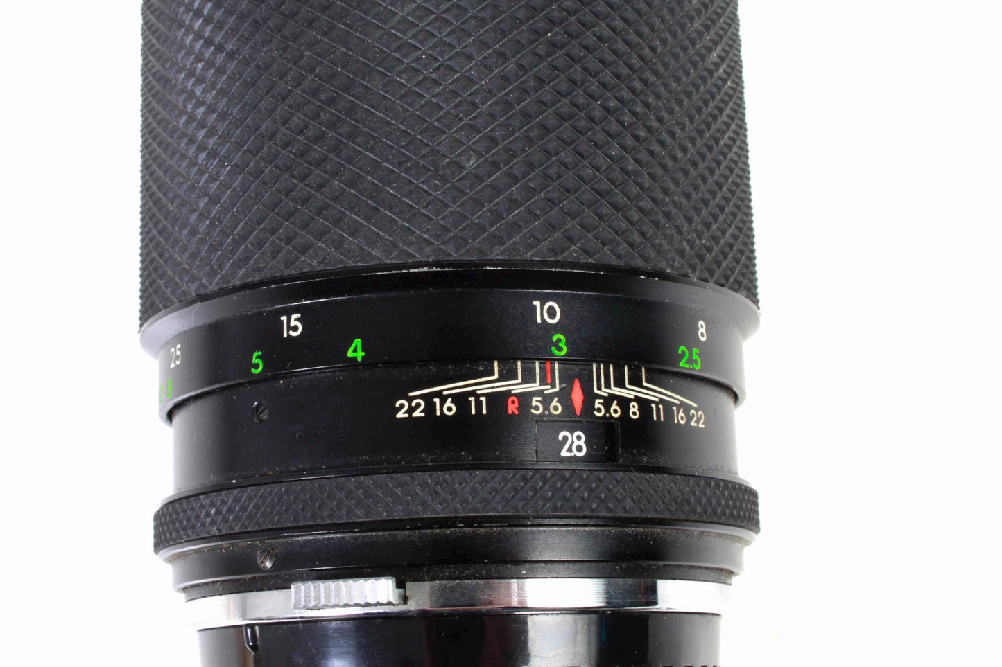 Quantaray 135mm f/2.8 lens for Olympus OM mount