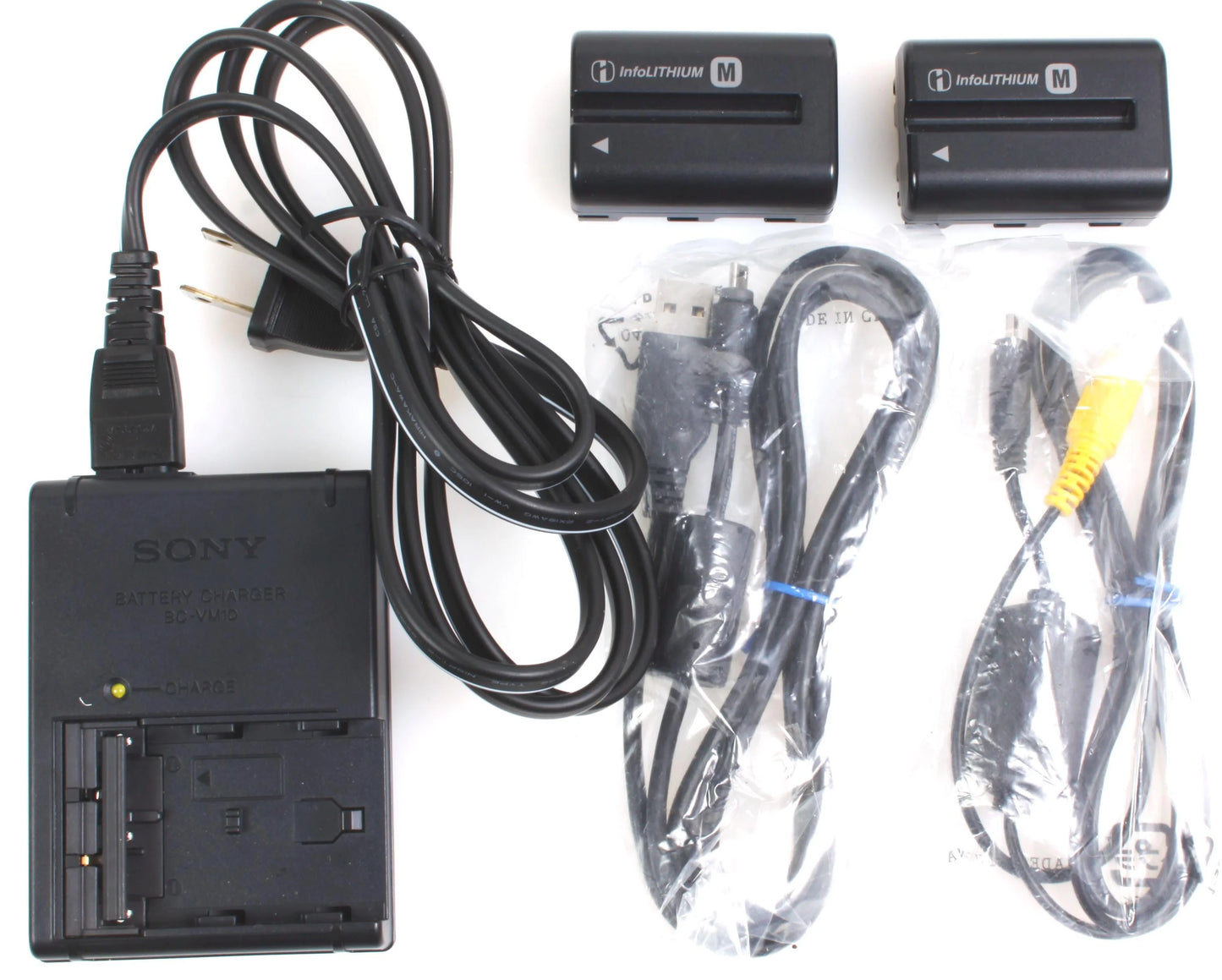 Sony A200 Digital Camera w/ Lens, Batteries, Charger, Literature & Bag